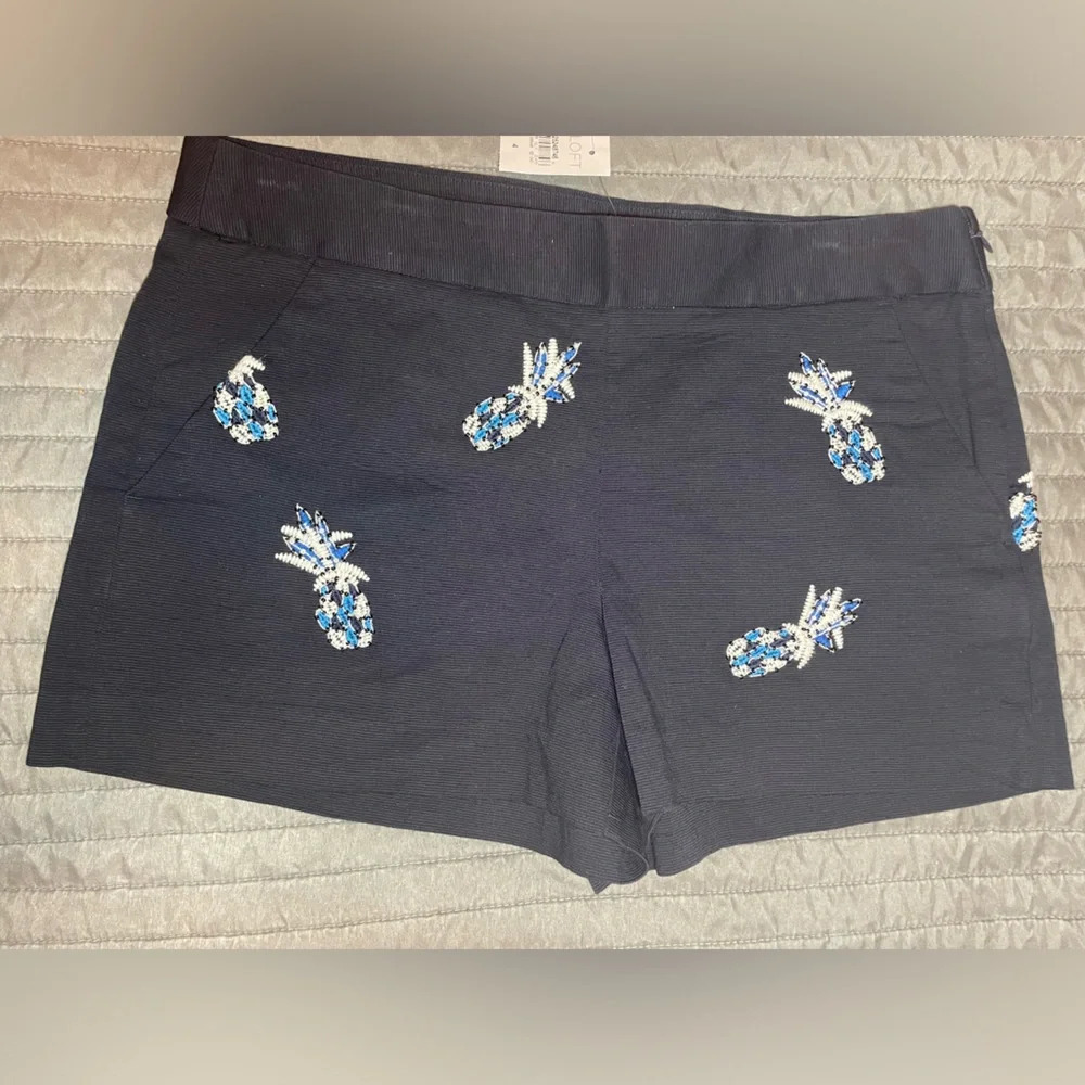 LOFT Navy Chino Style Shorts -Pineapple Beaded Embroidered size 4 NWT